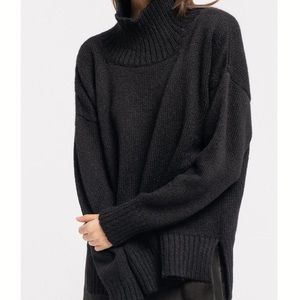Laude the label Totto turtleneck sweater NWT